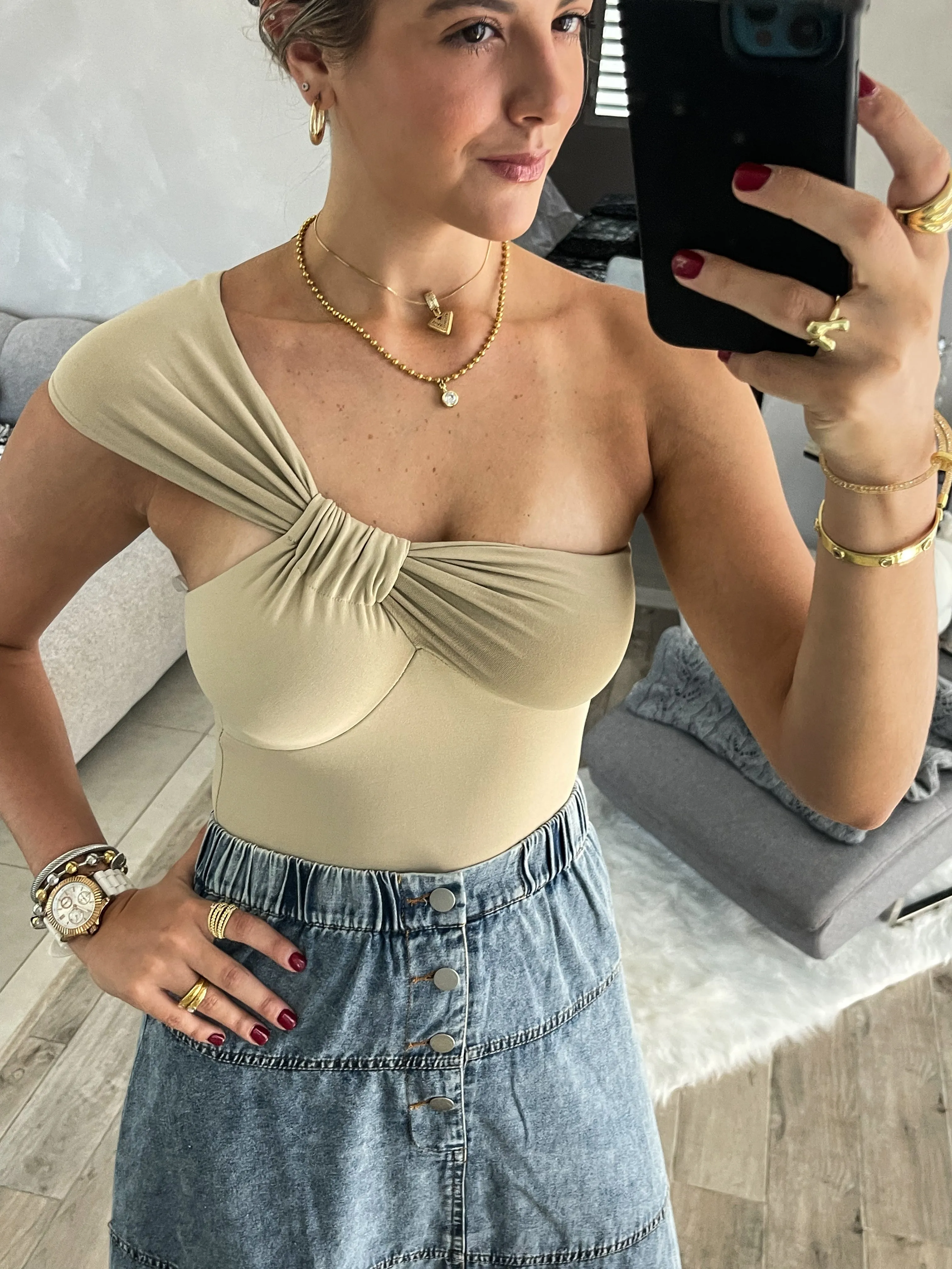BEIGE ONE SHOULDER BODYSUIT