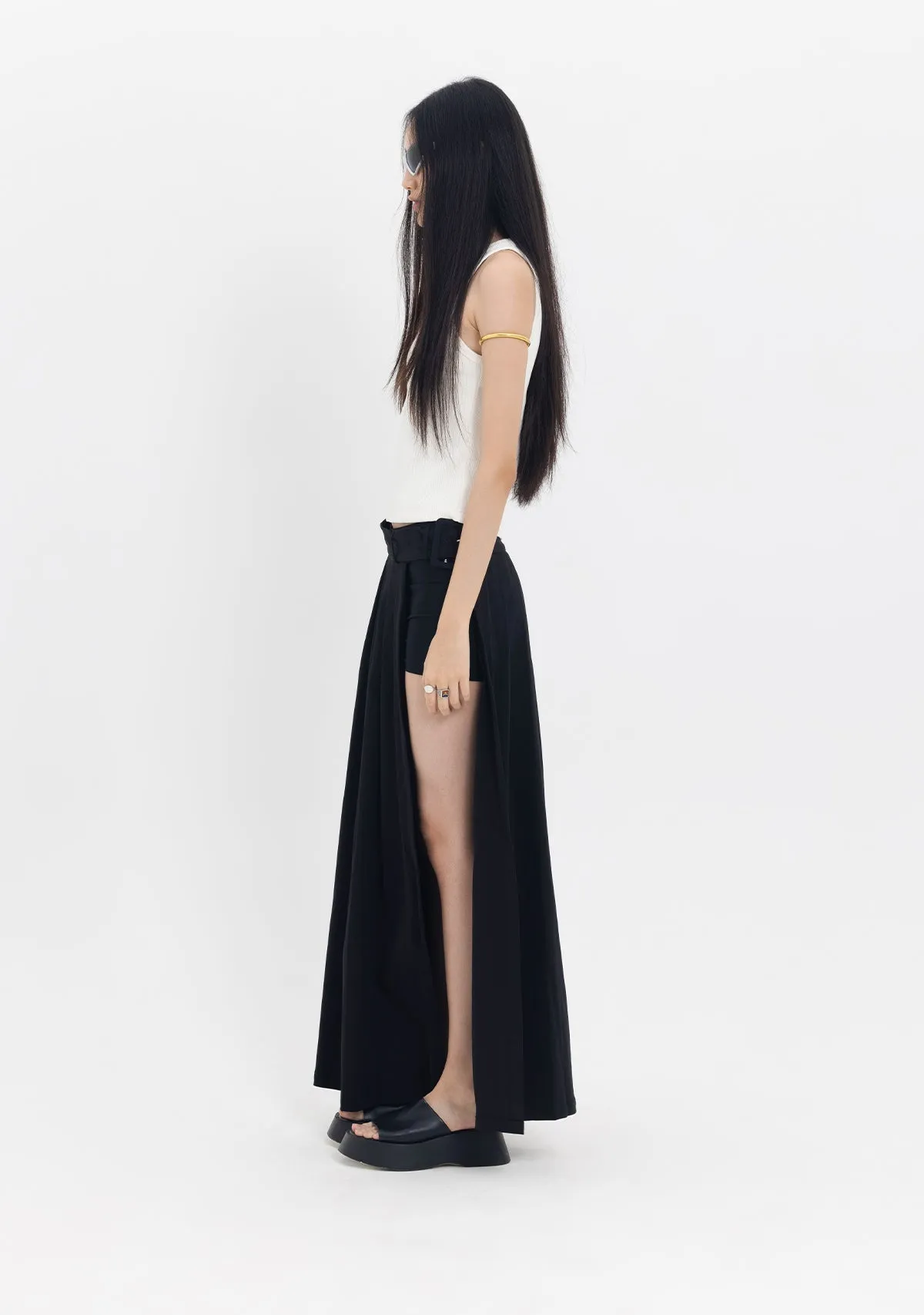 Black Pleated Skirt with Waist Belt Accessories