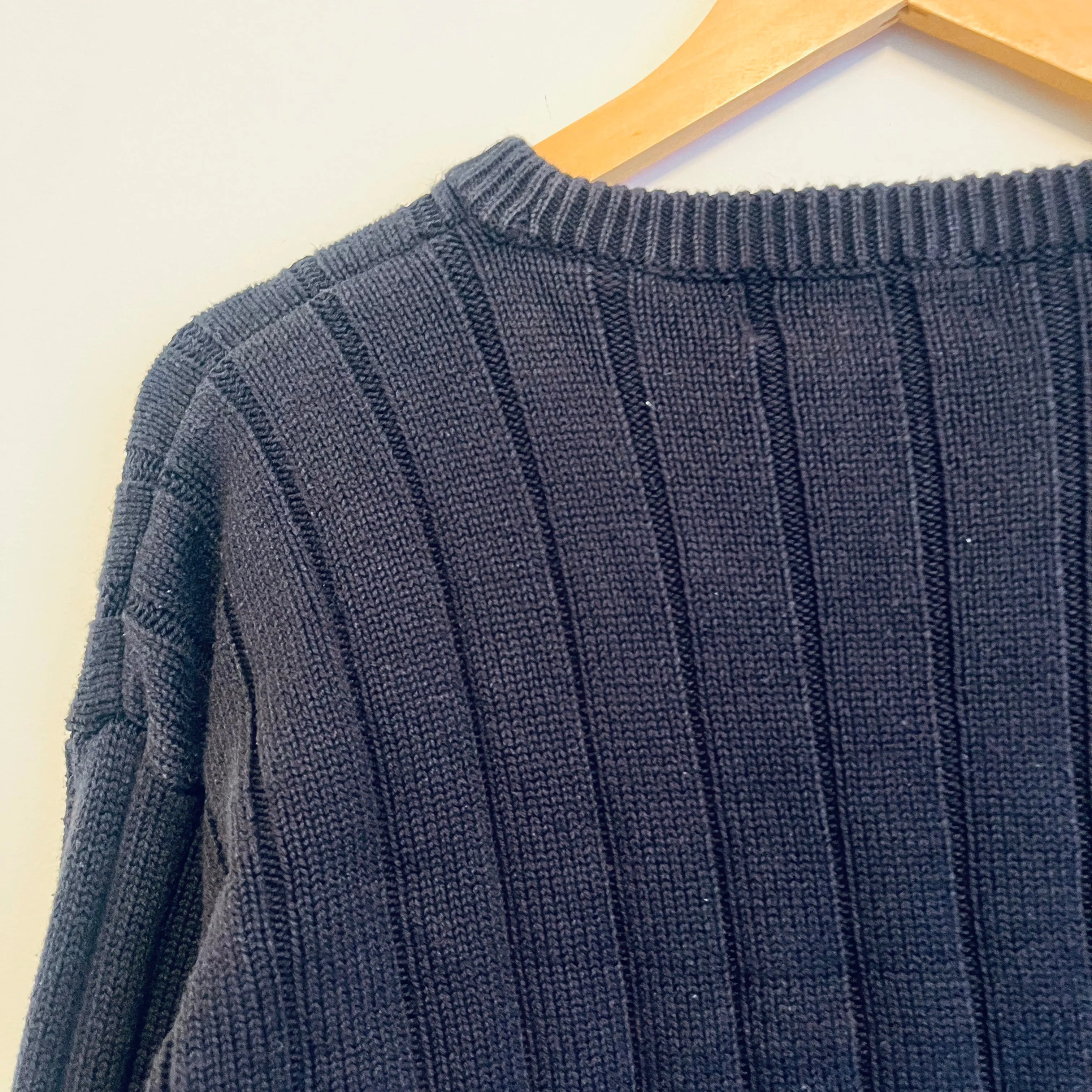 Black Sweater | M