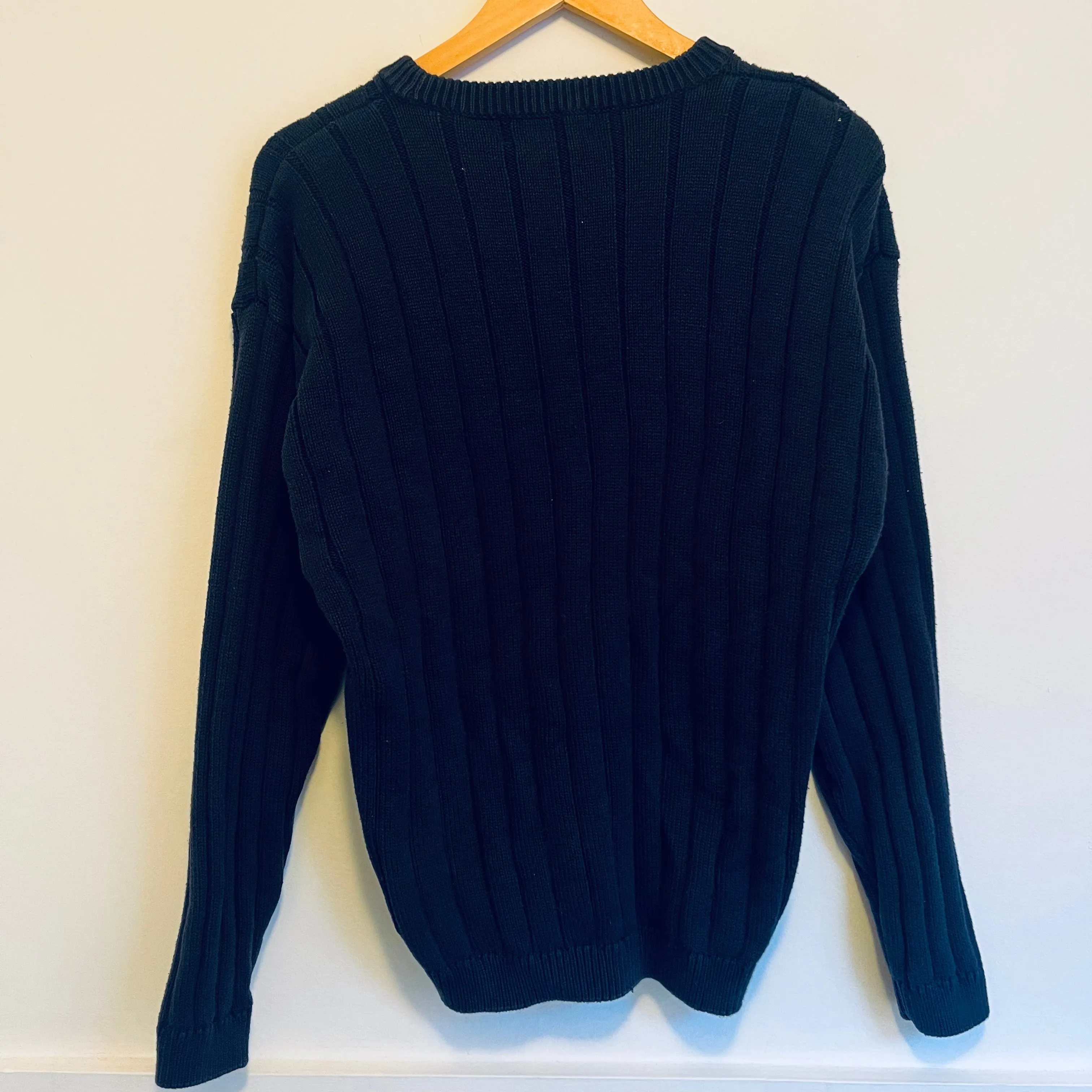 Black Sweater | M