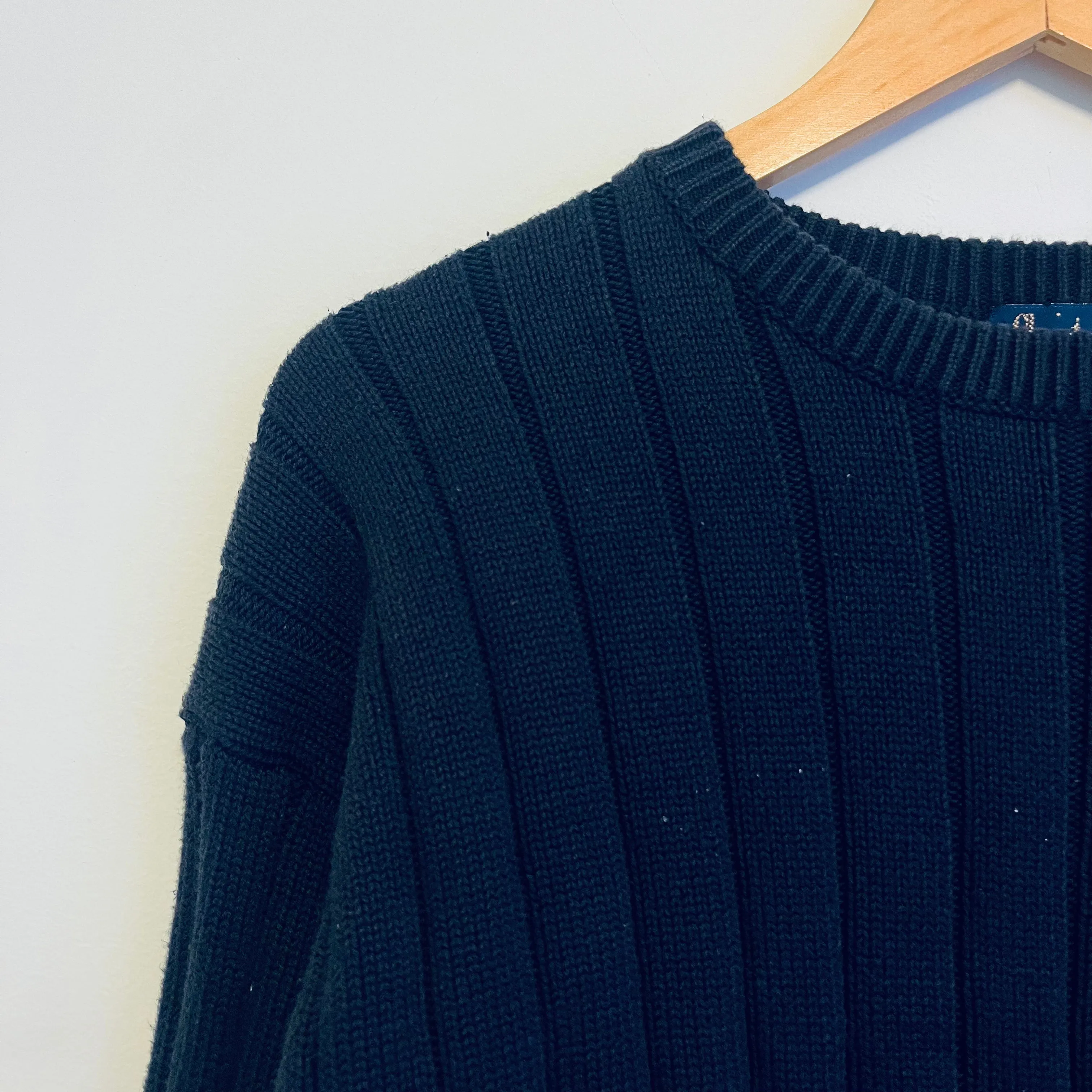 Black Sweater | M
