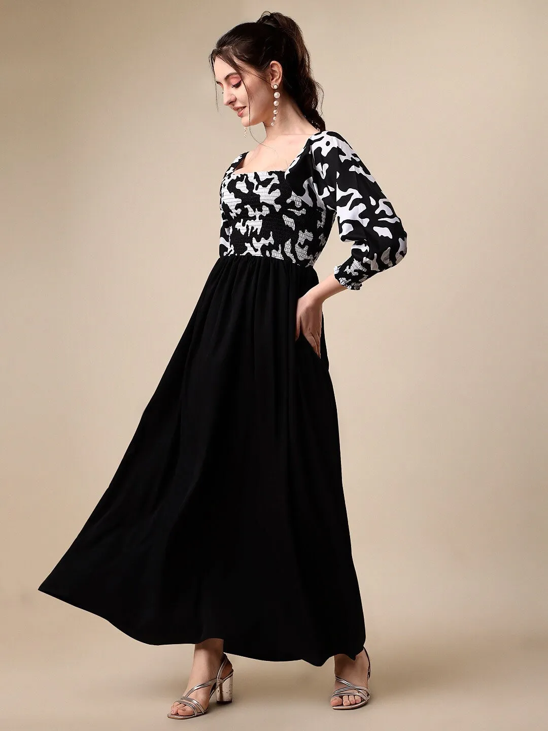 Chic Black Abstract Maxi Dress