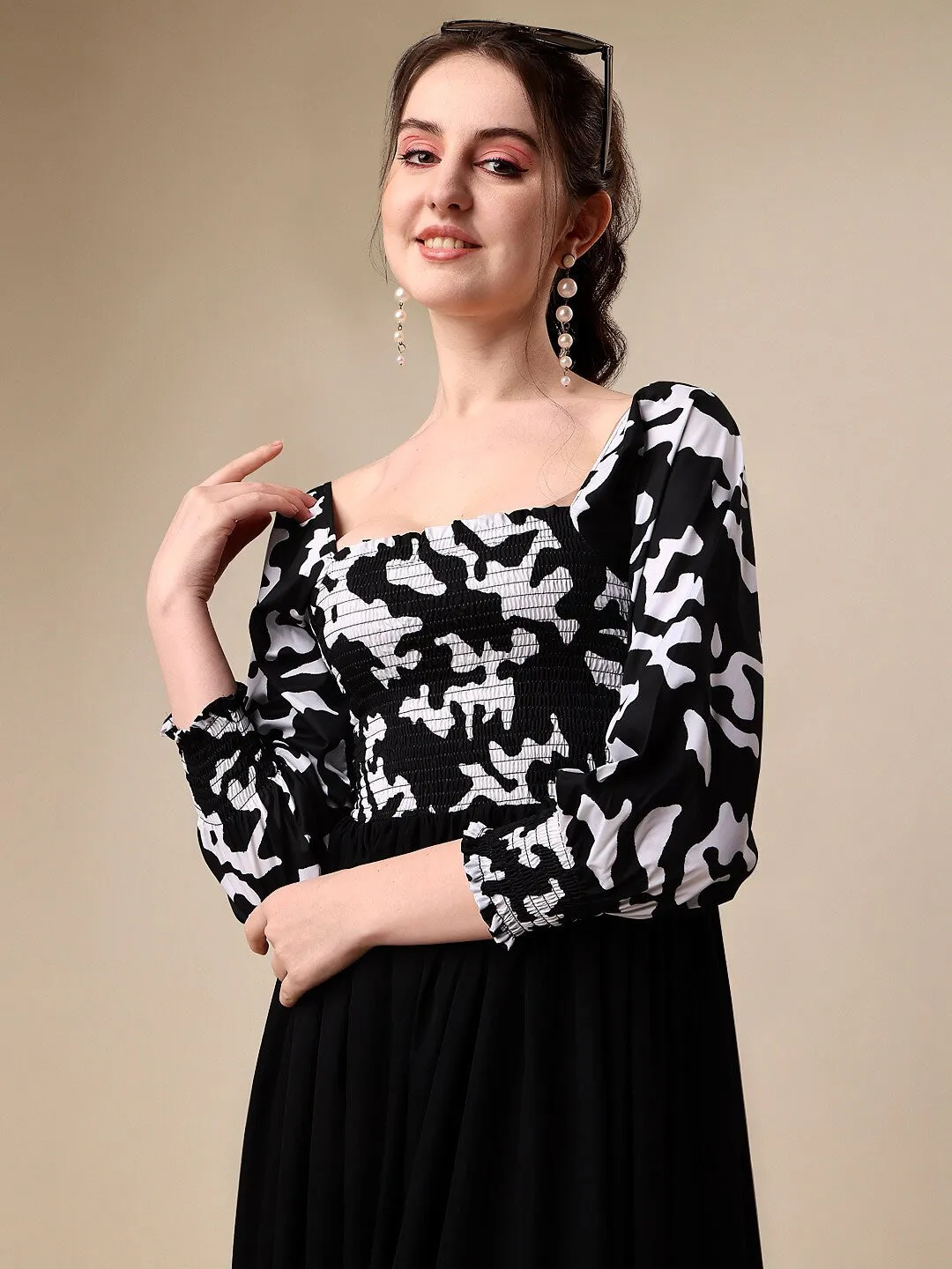 Chic Black Abstract Maxi Dress