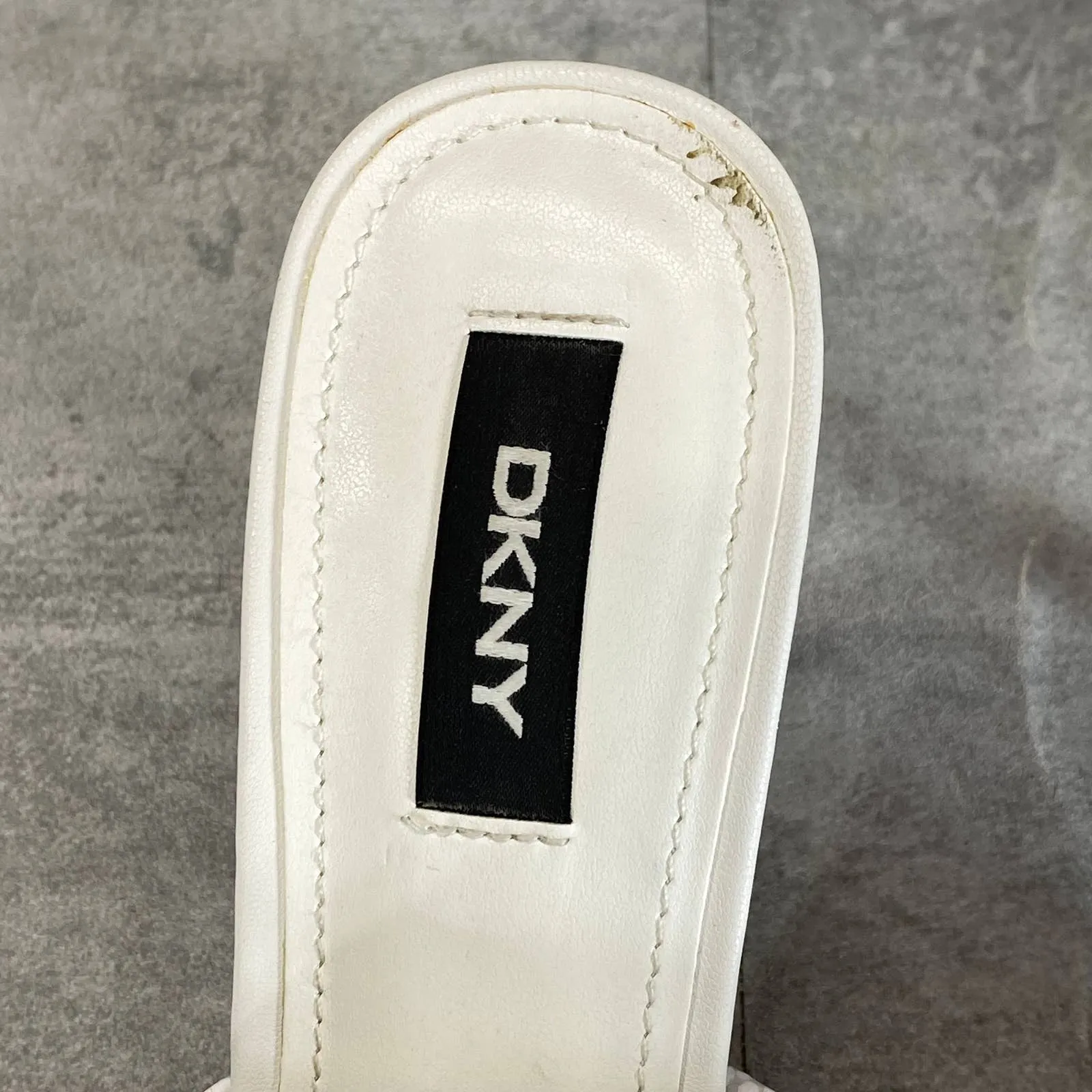 DKNY Women's White Snake Embossed Bronx Square Peep-Toe Slip-On Mule Sandals SZ7