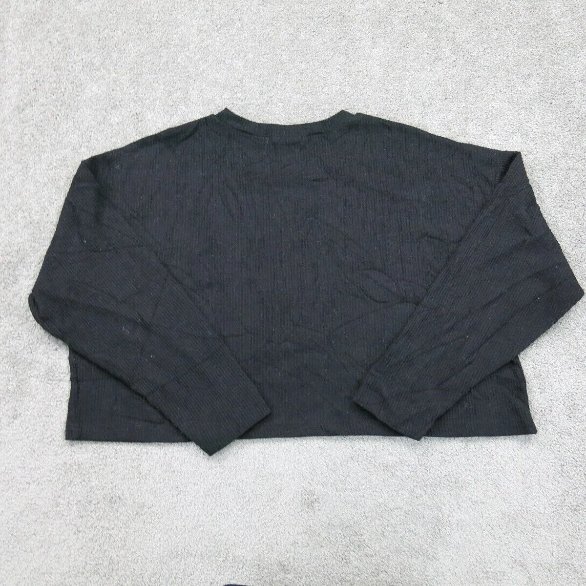 Forever 21 Womens Crop Sweater Knitted Long Sleeves Round Neck Black Size S