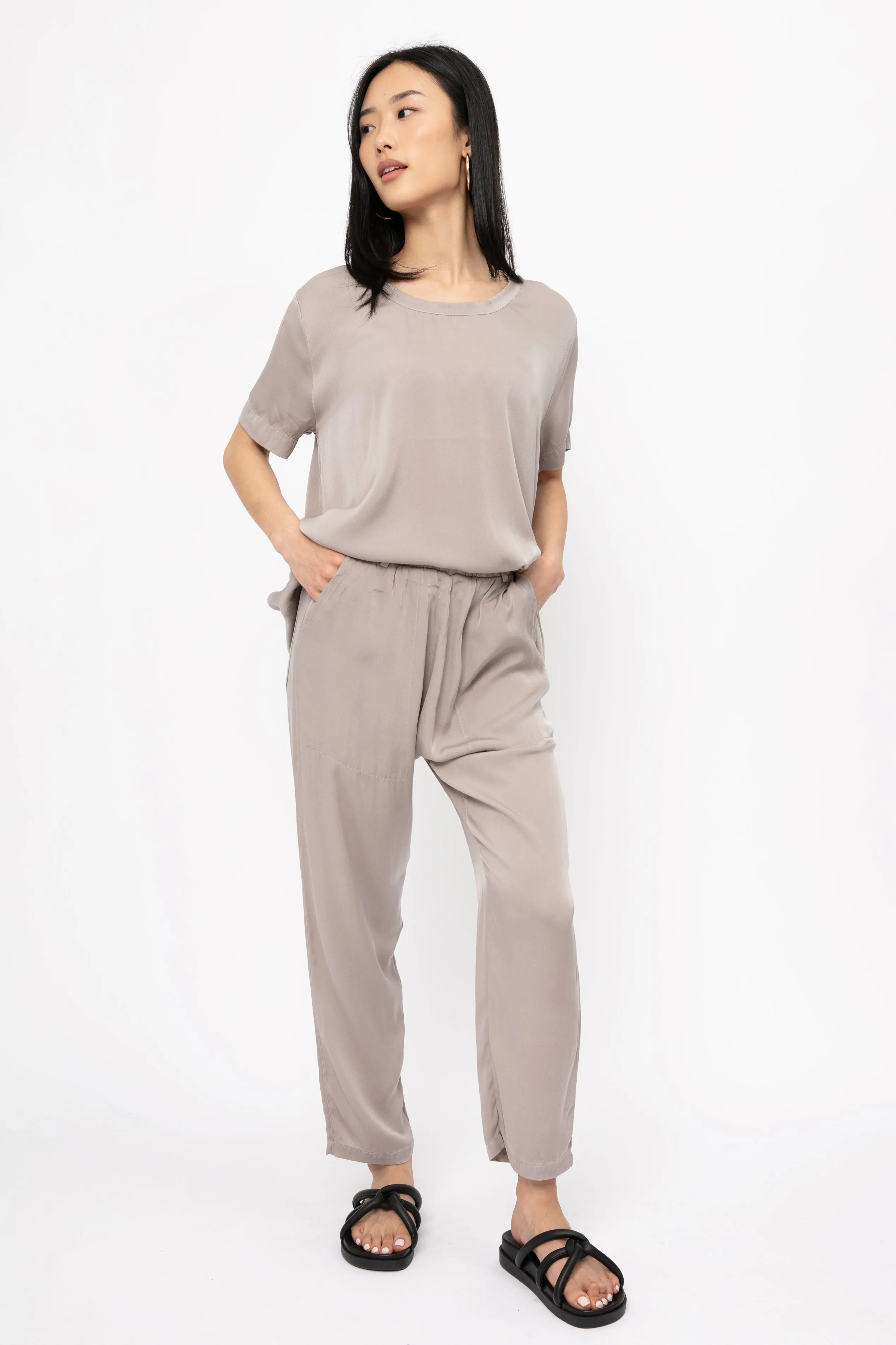 Silk Crop Pant in Greige