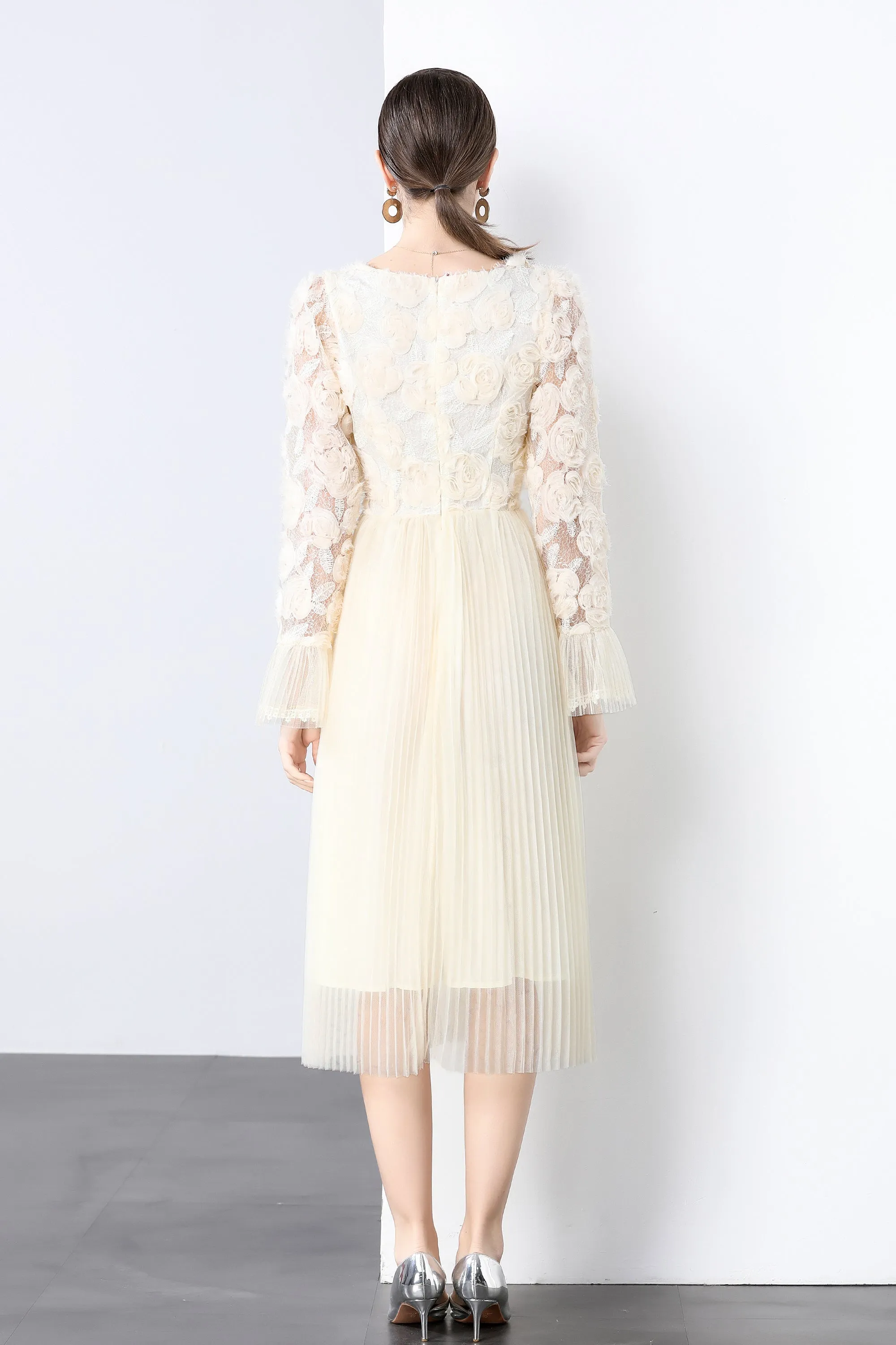 Women's 3D Floral Bell Sleeve Mesh Pleated  Midi Dress